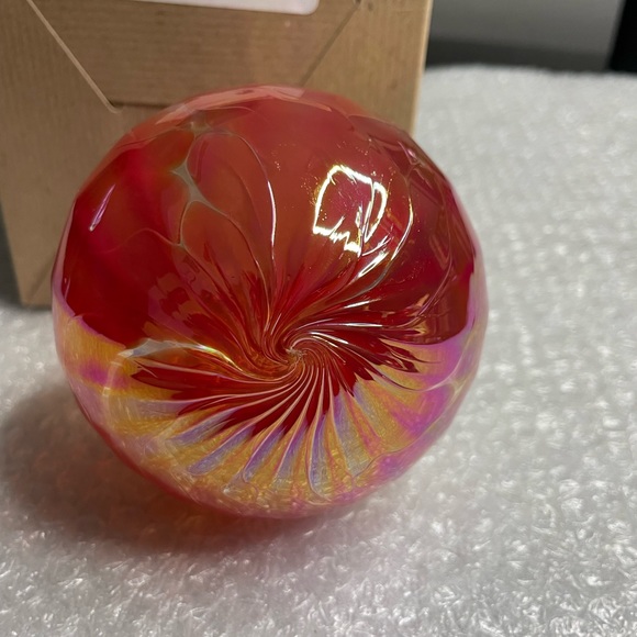 Tom Stoenner Fire & Ice ornament - Picture 4 of 6